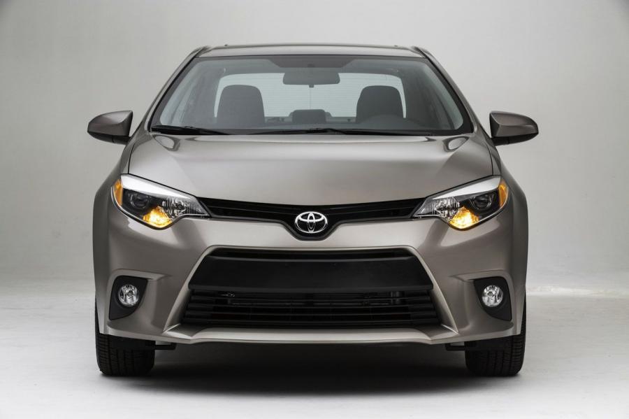  Toyota Corolla 2014 года  (фото 19 из 212)